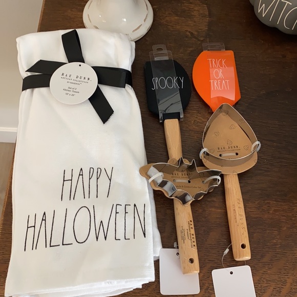 Rae Dunn Other - Bundle Rae Dunn Halloween towels/spatulas
